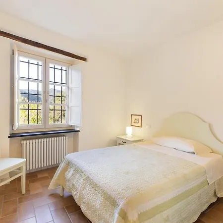 Apartment Le Peonie - Clotilde Casanova Lerrone